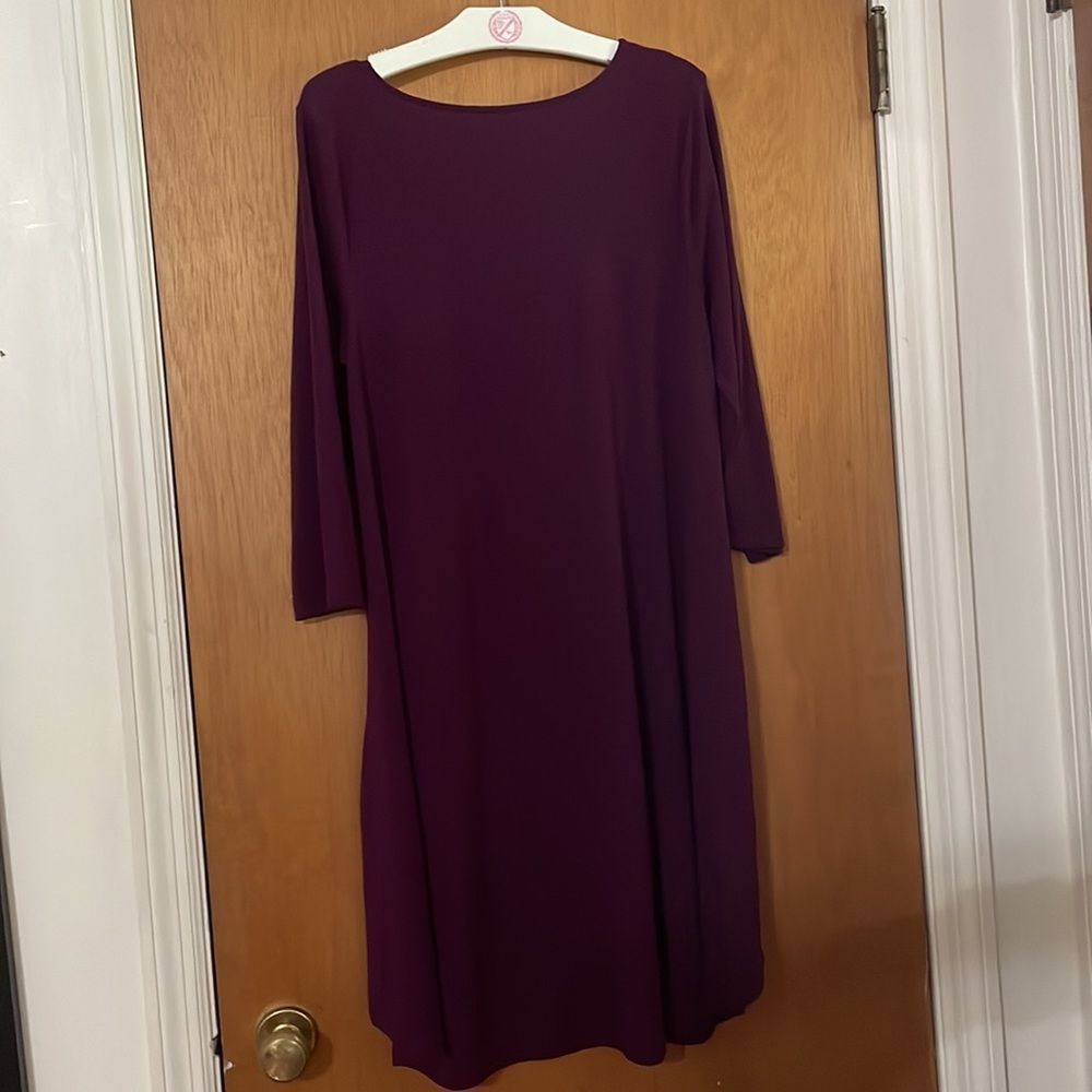•ZENANA PREMIUM• BURGUNDY STRAPPY FRONT 3/4 SLEEVES DRESS IN SIZE MEDIUM - Picture 5 of 6
